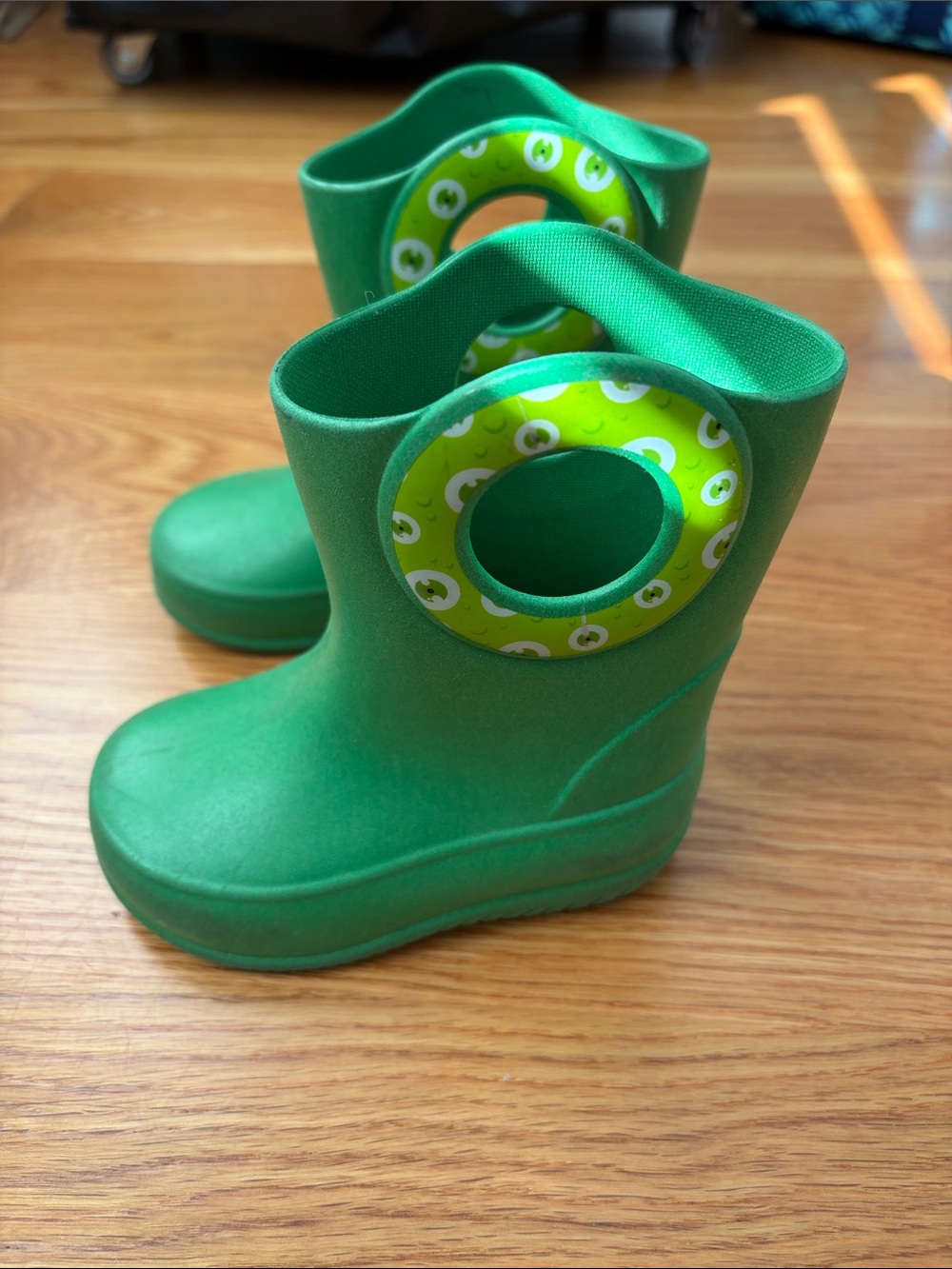 Okabashi Green Kids Rain Boots with Round Pull Handles